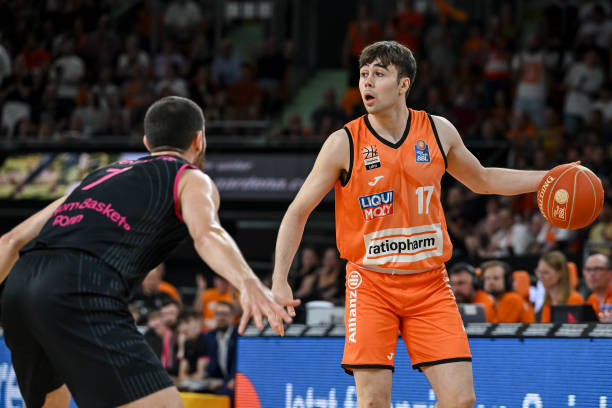 谈判寄予厚 谈判寄予厚