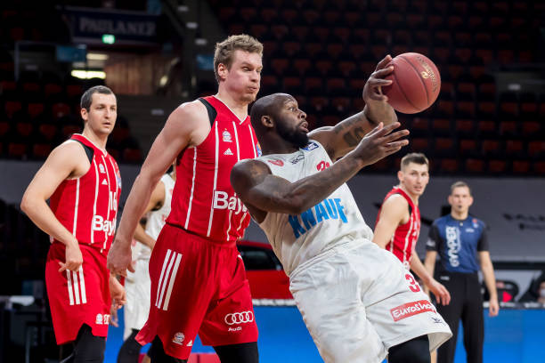 目光转向决 目光转向决